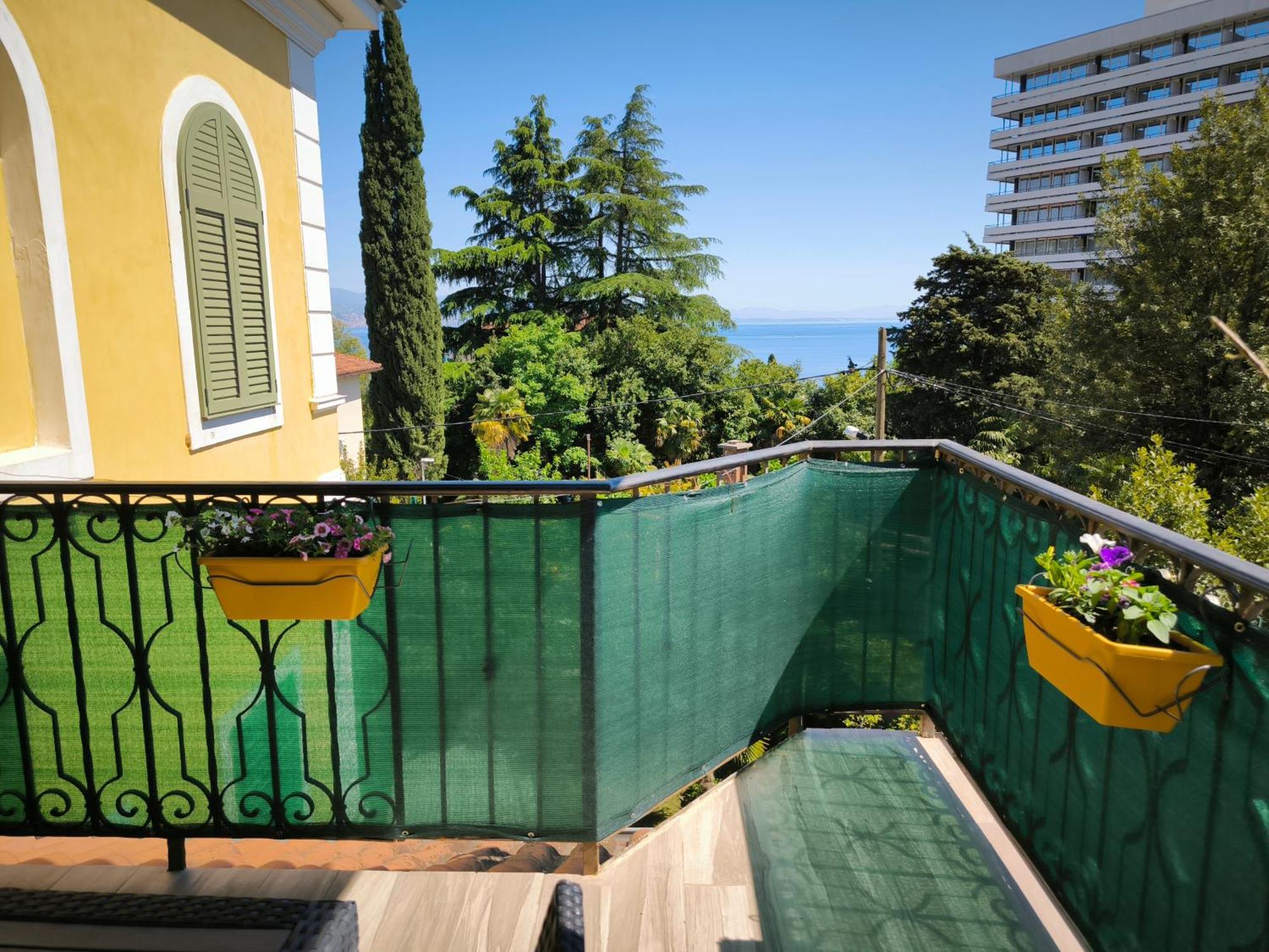 Apartment Matea Opatija Exteriör bild