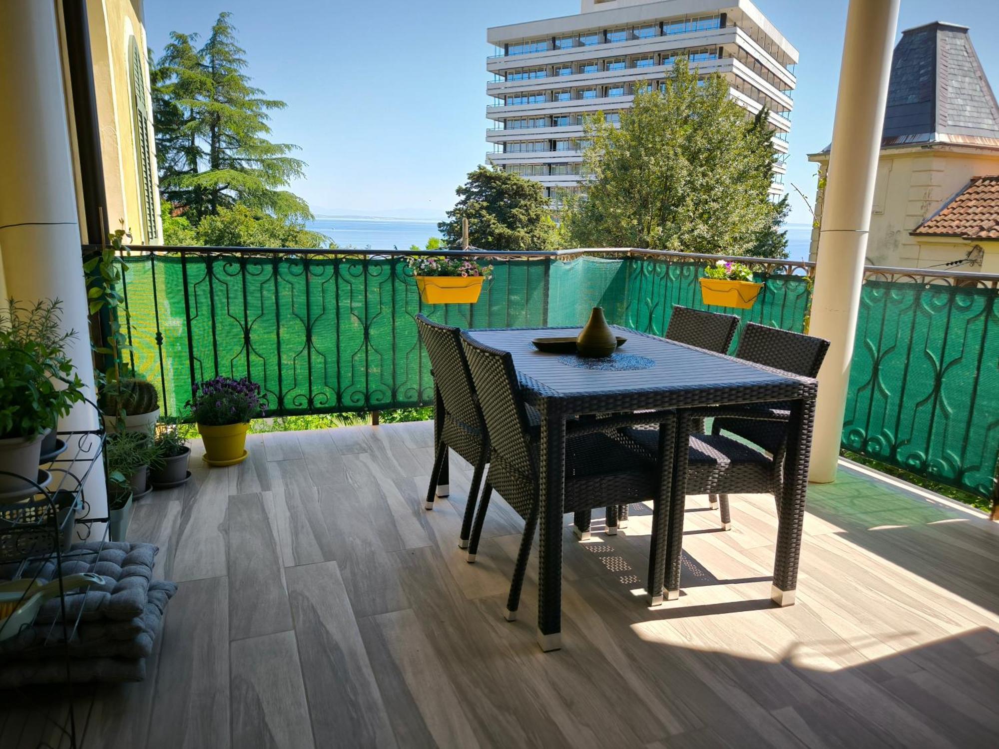 Apartment Matea Opatija Exteriör bild
