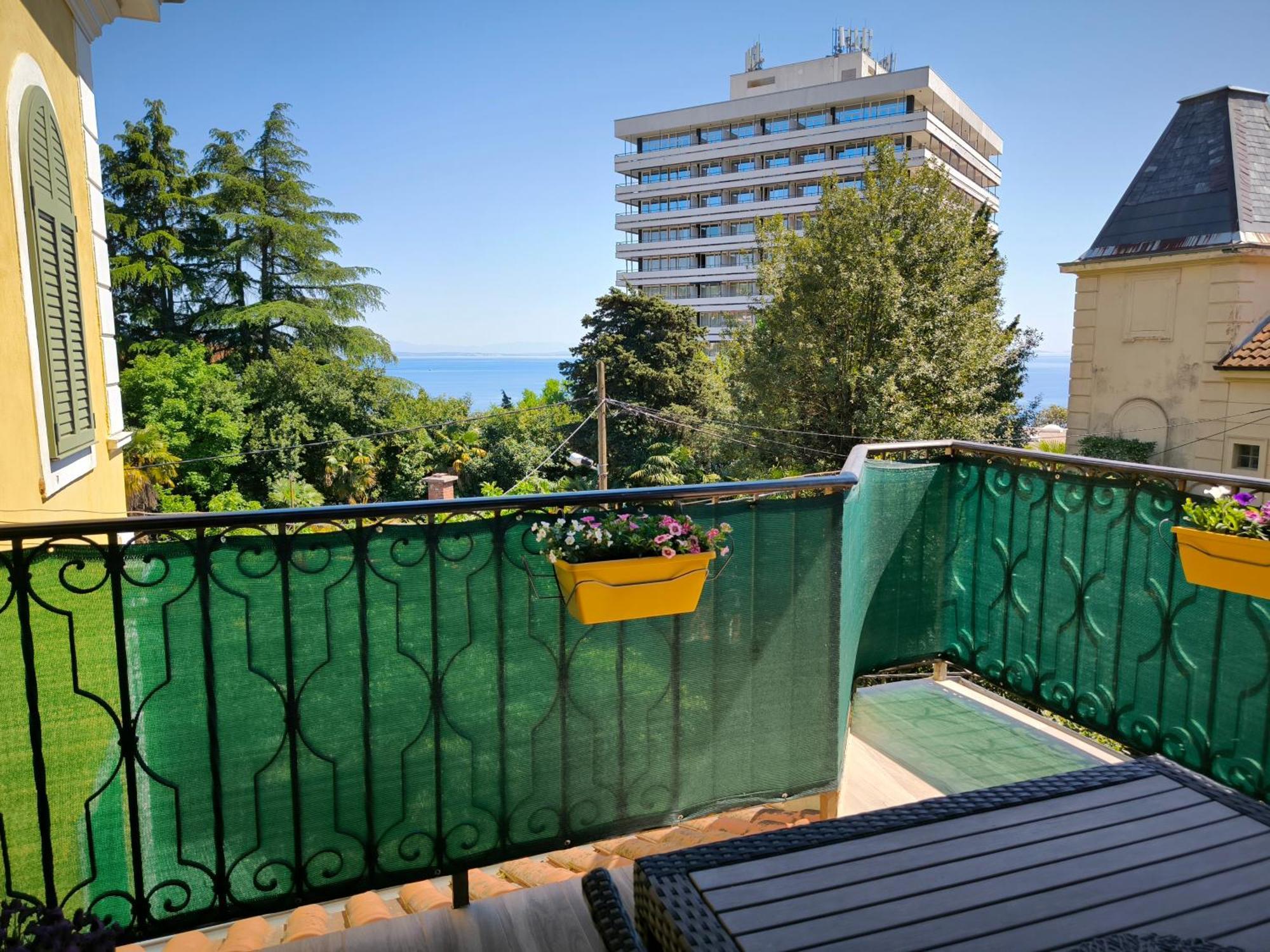 Apartment Matea Opatija Exteriör bild