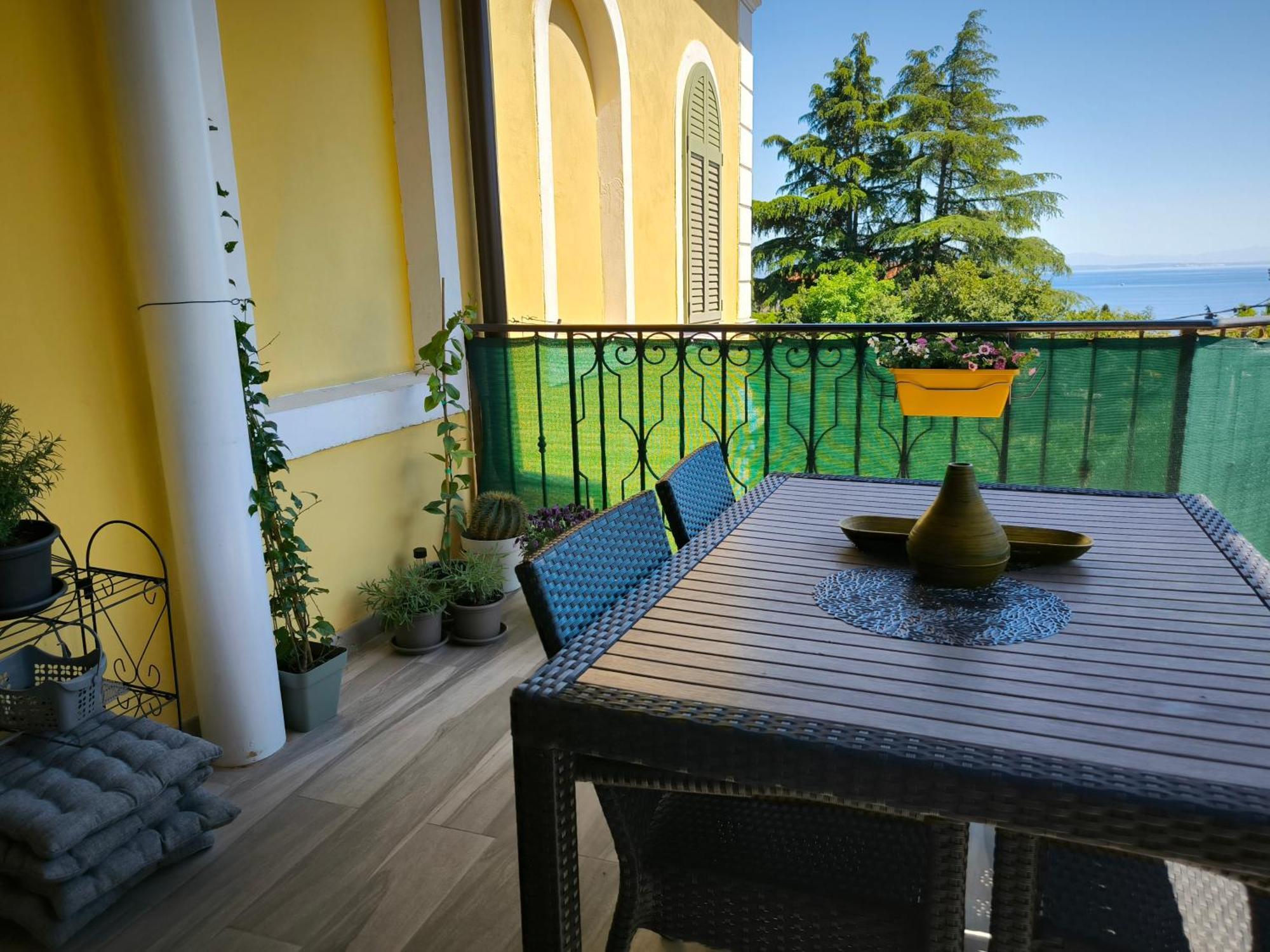 Apartment Matea Opatija Exteriör bild